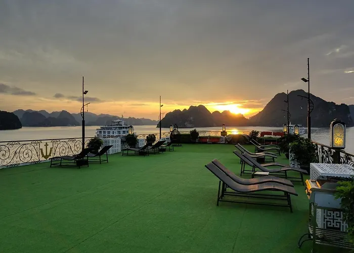 Botel Aquamarine Royal Cruise 5*