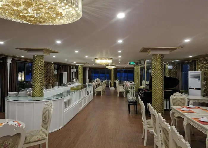 Botel Aquamarine Royal Cruise Ha Long