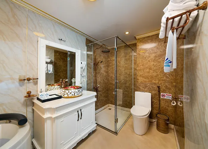 Botel Aquamarine Royal Cruise 5*